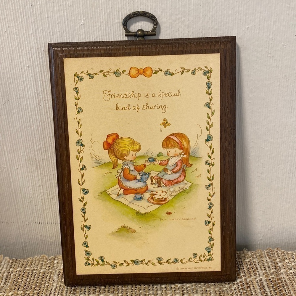 VINTAGE 1960s HALLMARK WOODEN FRIENDSHIP PLAQUE